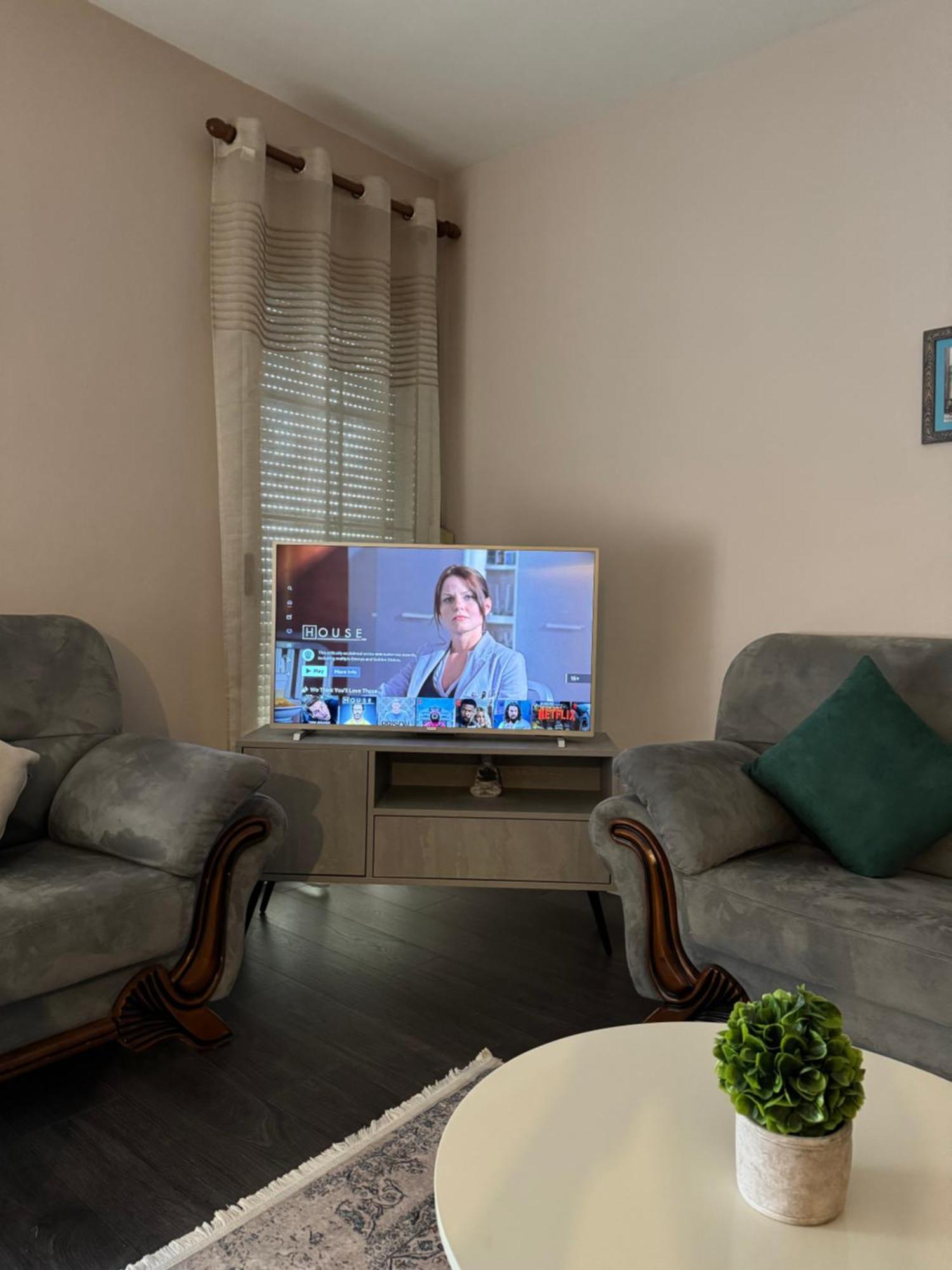 Pedestrian Street Center Apartment Шкодер Экстерьер фото
